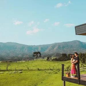 https://refugio-serra-e-flor.santa-catarina-brasil.com